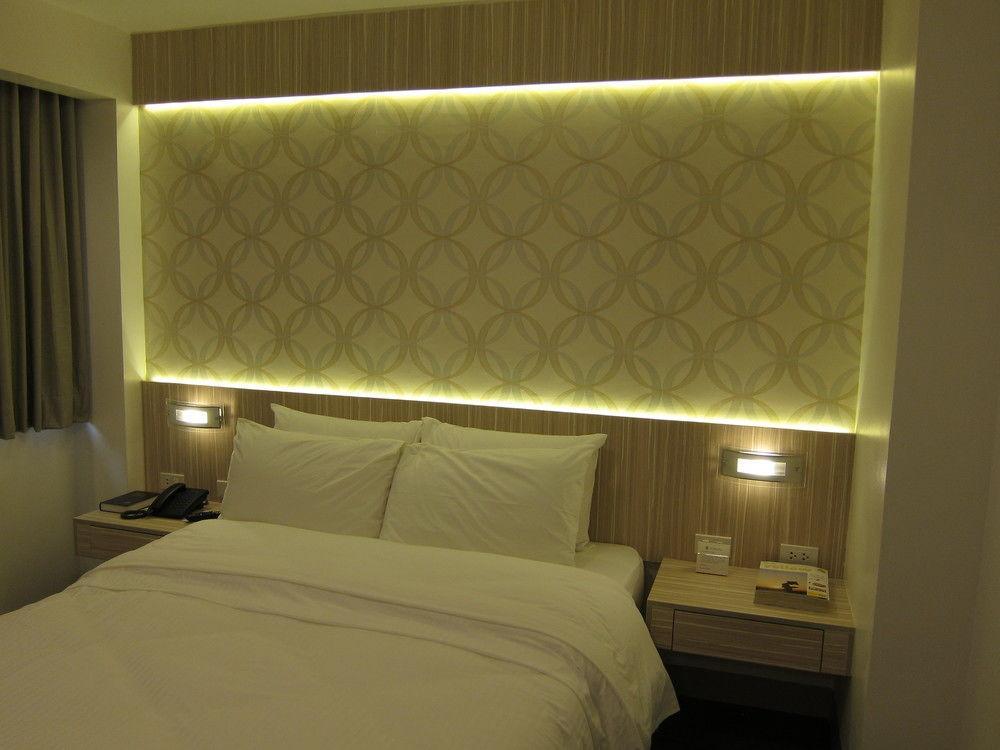 The Charter House Hotel Makati City Exterior foto