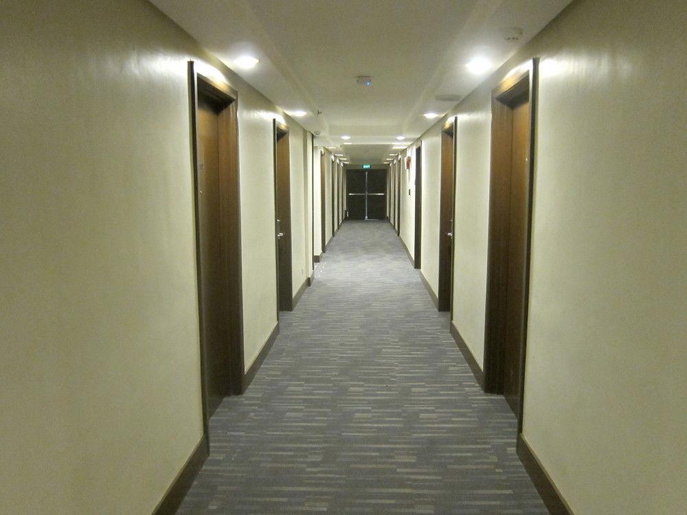 The Charter House Hotel Makati City Exterior foto