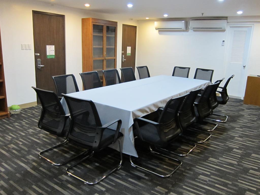 The Charter House Hotel Makati City Exterior foto