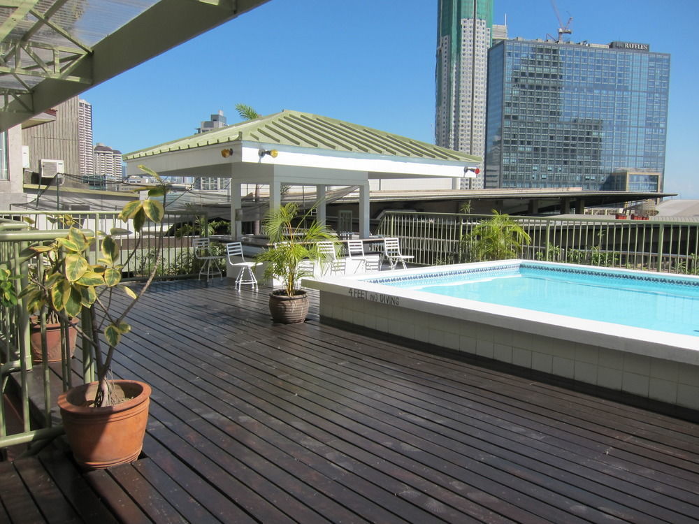The Charter House Hotel Makati City Exterior foto