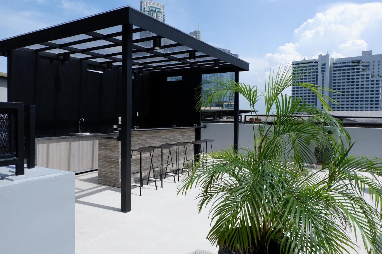 The Charter House Hotel Makati City Exterior foto