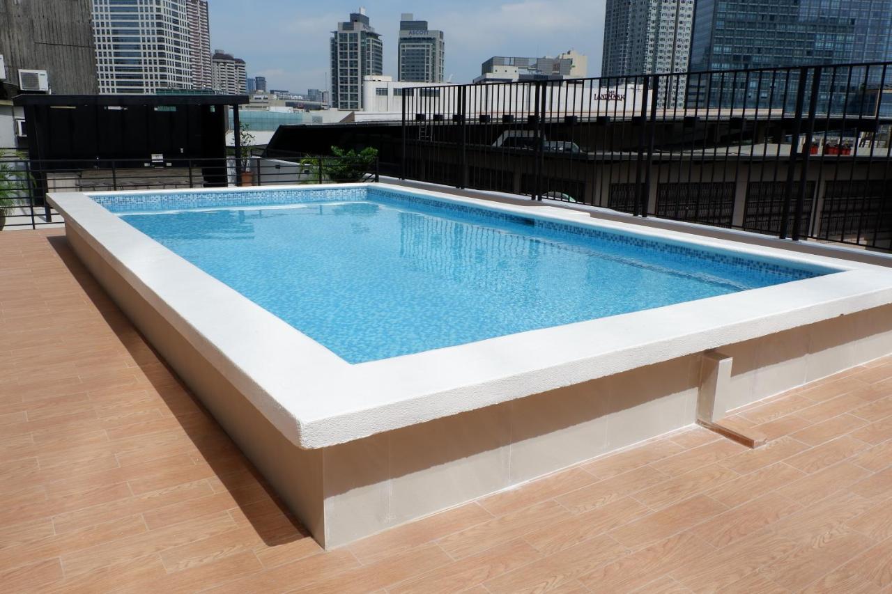 The Charter House Hotel Makati City Exterior foto